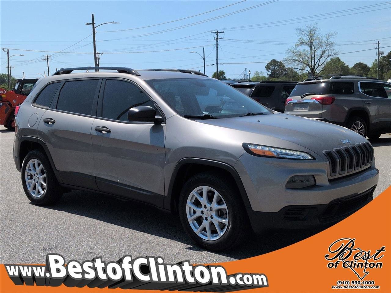 Used 2017 Jeep Cherokee Sport FWD image 1