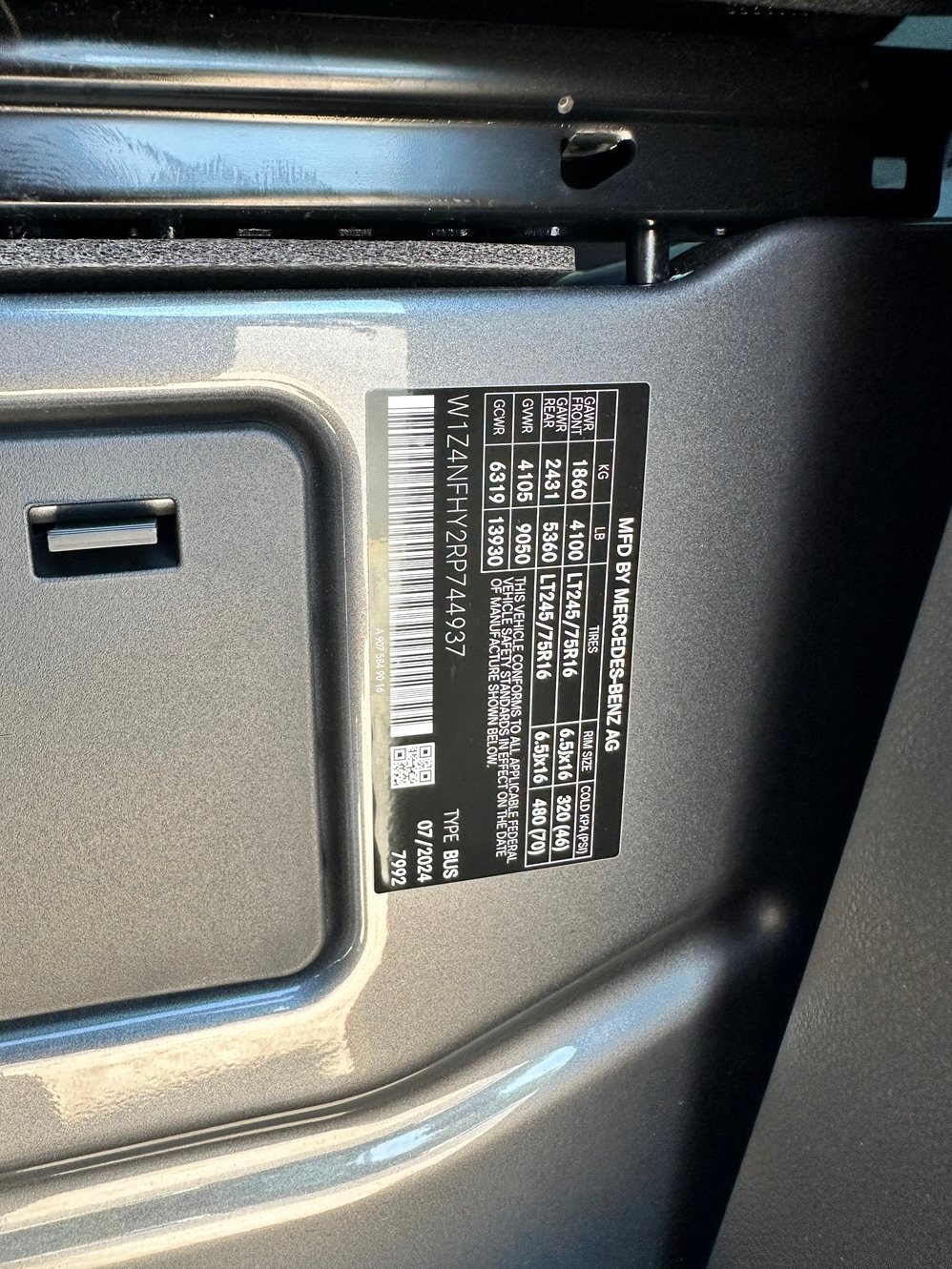 Certified 2024 Mercedes-Benz Sprinter 2500 image 28