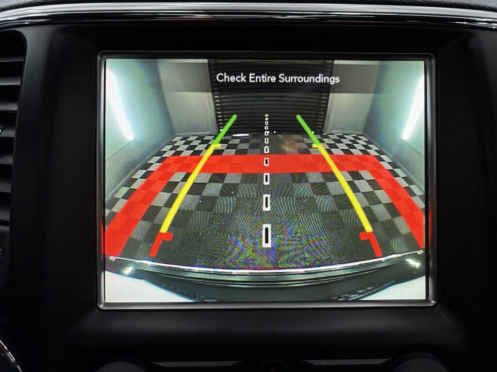 Used 2018 Jeep Grand Cherokee Limited w/ Luxury Group II image 26