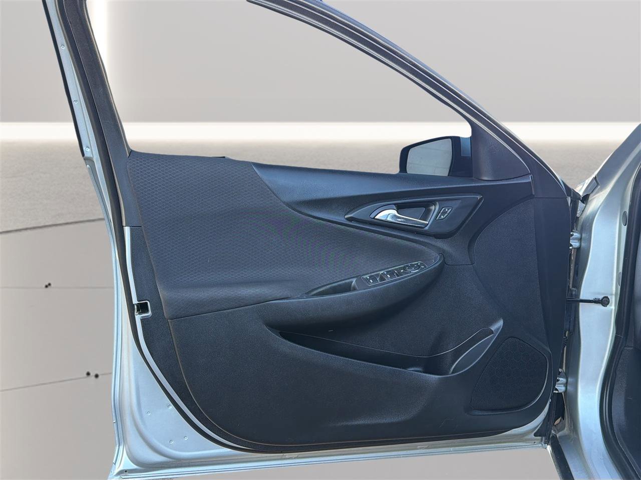 Used 2020 Chevrolet Malibu LT FWD image 15