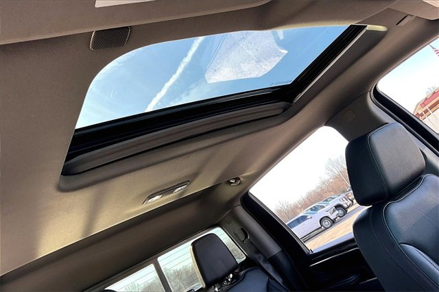 Used 2024 Chevrolet Silverado 2500 LTZ w/ LTZ Plus Package image 28