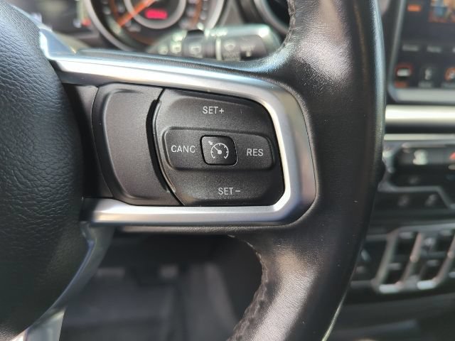 Used 2019 Jeep Wrangler Unlimited Sahara AWD/4WD image 13