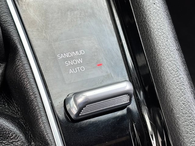 Used 2023 Jeep Compass High Altitude w/ Driver Assist Group I AWD/4WD image 18