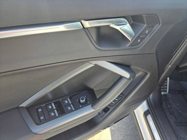 Used 2025 Audi Q3 2.0T Premium Plus w/ Premium Plus Package AWD/4WD image 22