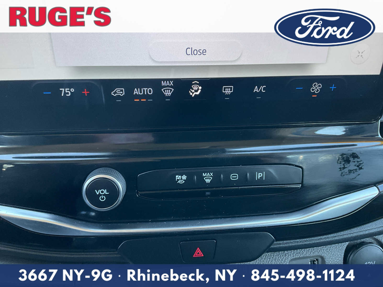Certified 2024 Ford Transit 350 XLT RWD image 25