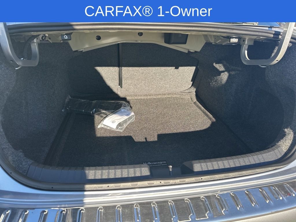 Used 2025 Volkswagen Jetta SEL image 29