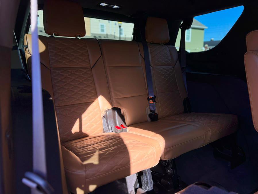 Used 2021 Cadillac Escalade Sport w/ Driver Assist Tech Package image 16