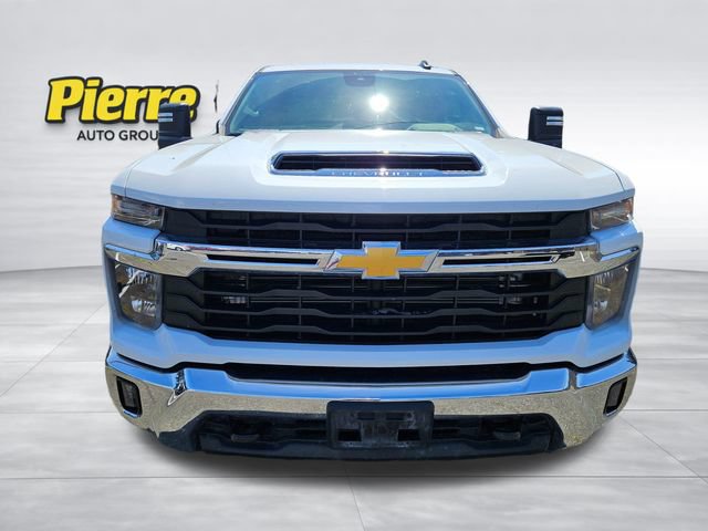 Used 2025 Chevrolet Silverado 2500 LT w/ Convenience Package AWD/4WD image 2