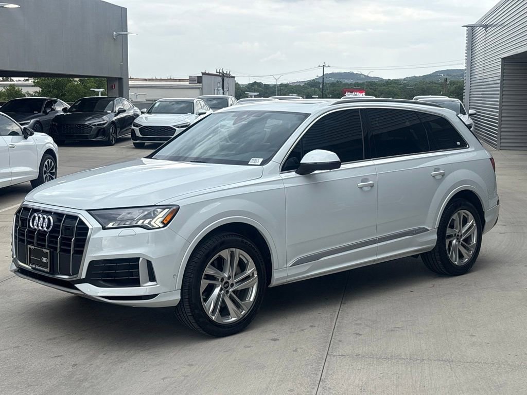Used 2023 Audi Q7 3.0T Premium AWD/4WD image 3