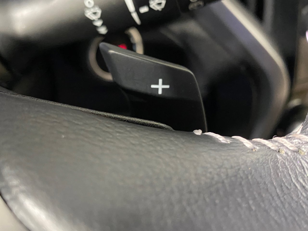 Used 2022 Subaru Ascent Limited image 21