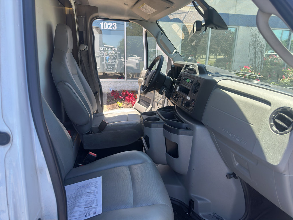 Used 2022 Ford E-350 and Econoline 350 Super Duty RWD image 14