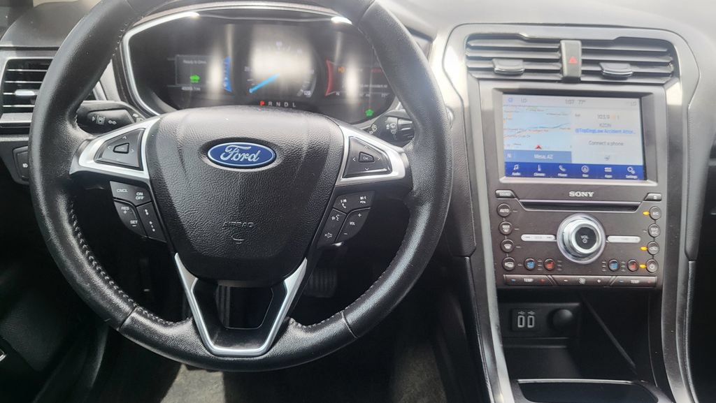 Used 2020 Ford Fusion Energi Titanium FWD image 29