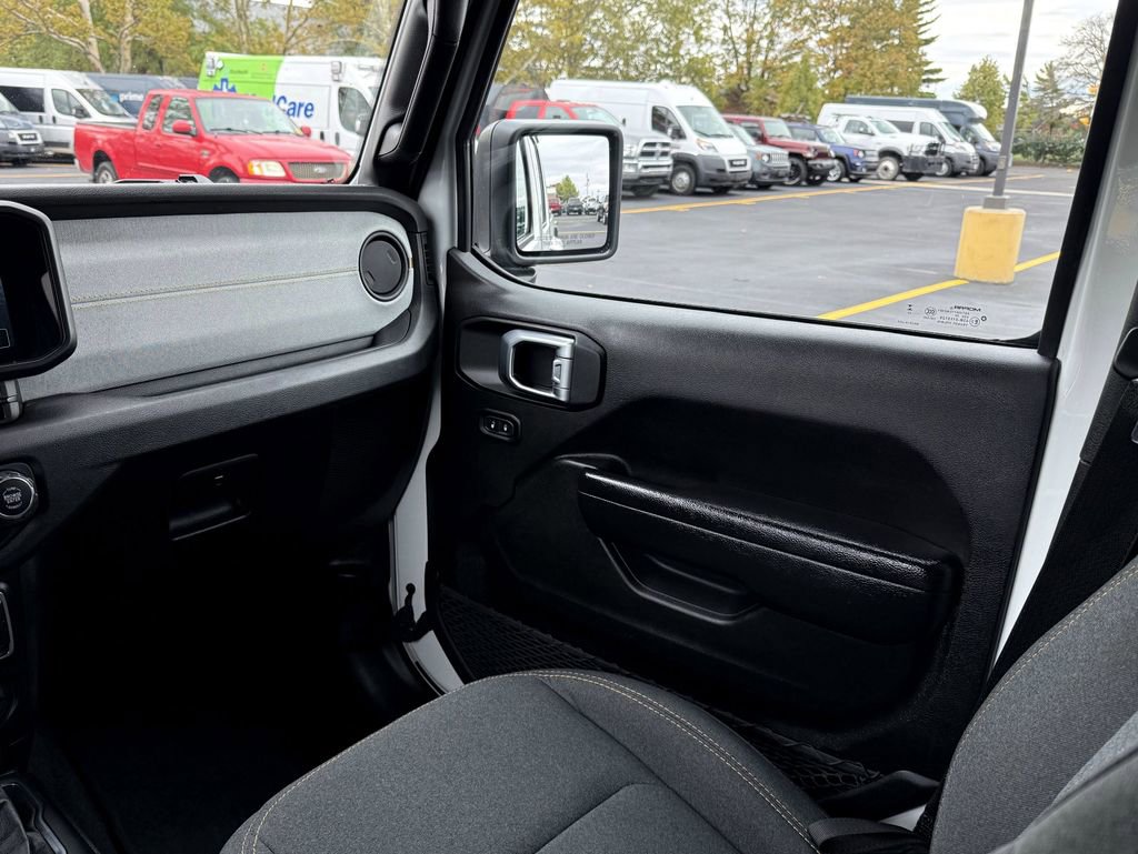 Used 2024 Jeep Gladiator Sport image 23