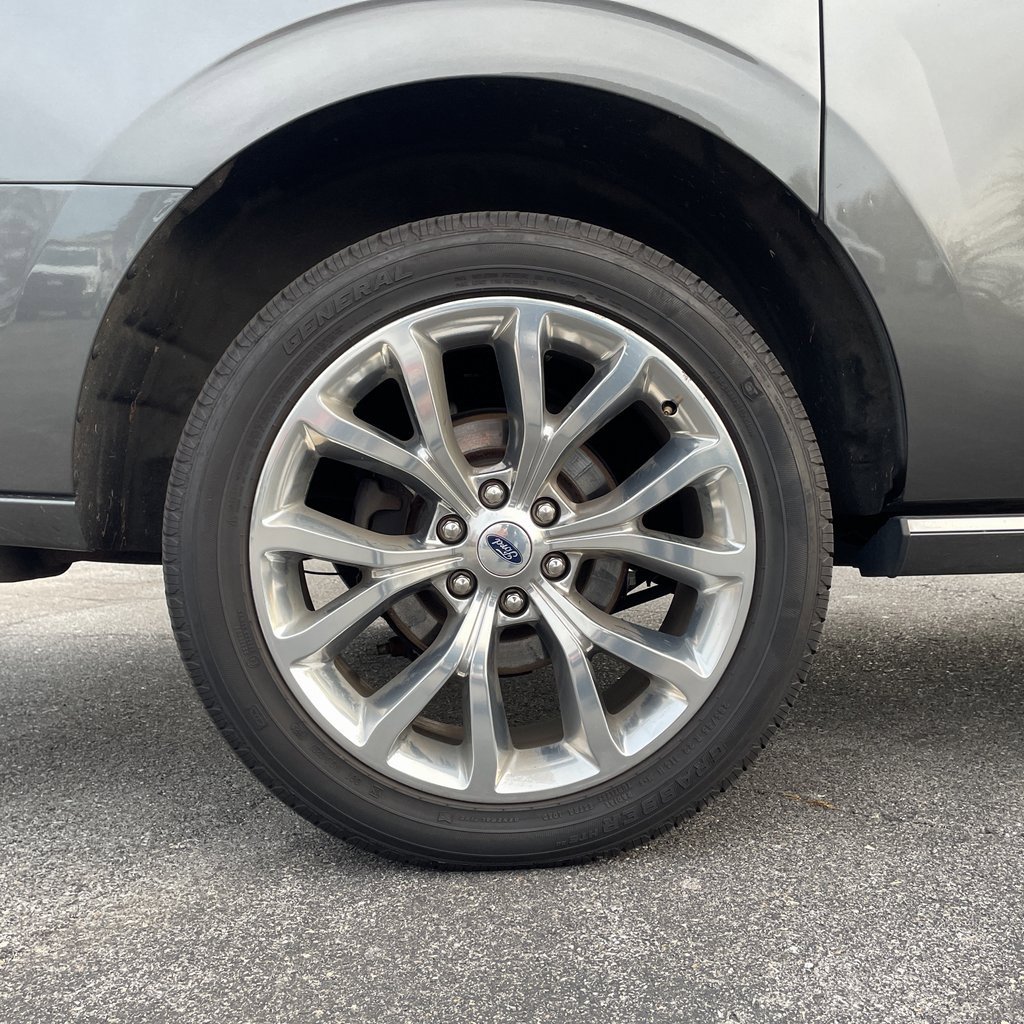 Used 2019 Ford Expedition Max Platinum image 11