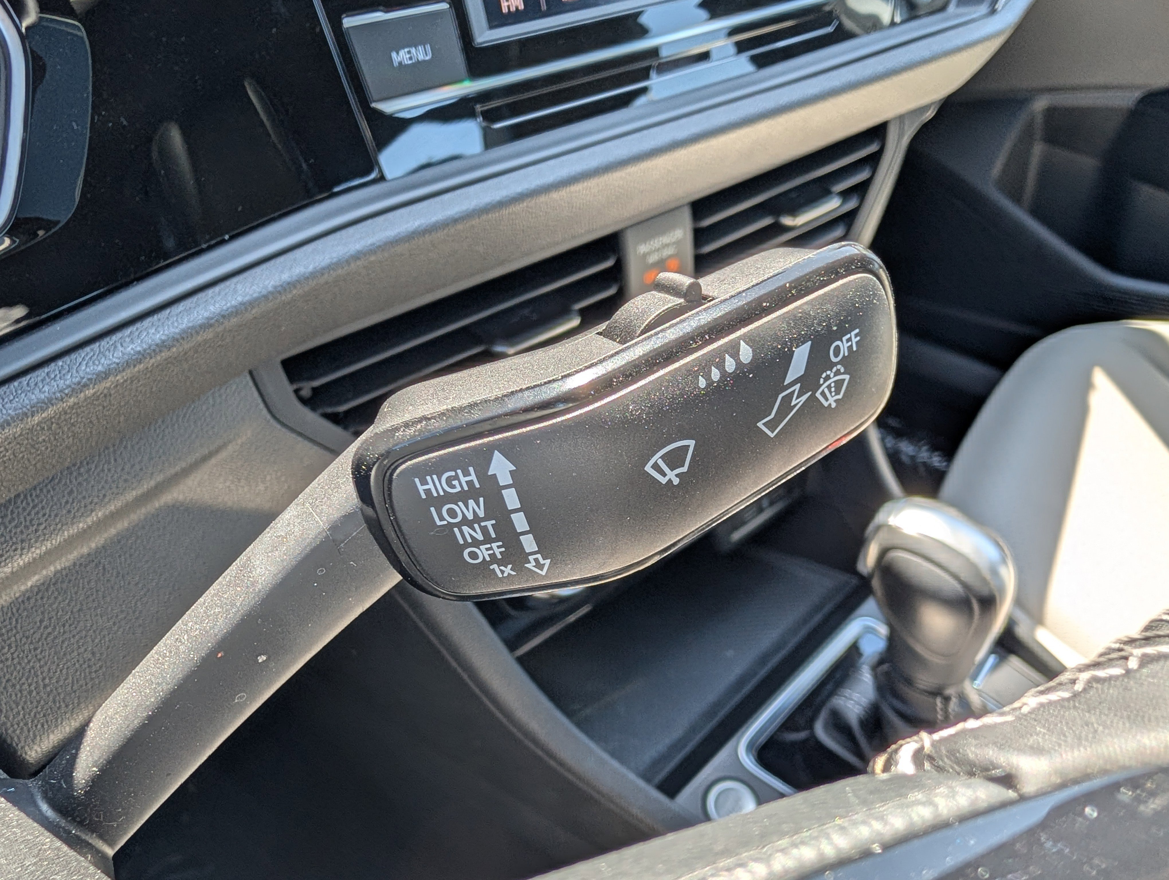 Certified 2021 Volkswagen Jetta R-Line w/ R-Line Cold Weather Package FWD image 26