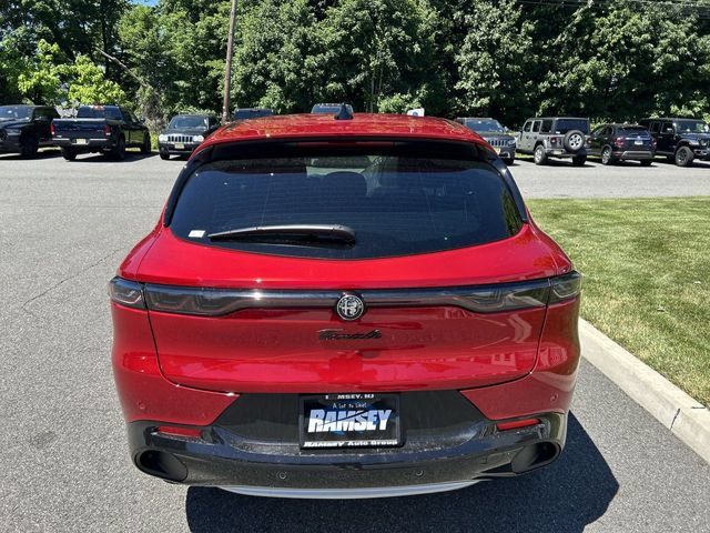 New 2026 Alfa Romeo Tonale w/ Active Assist Package AWD/4WD image 16