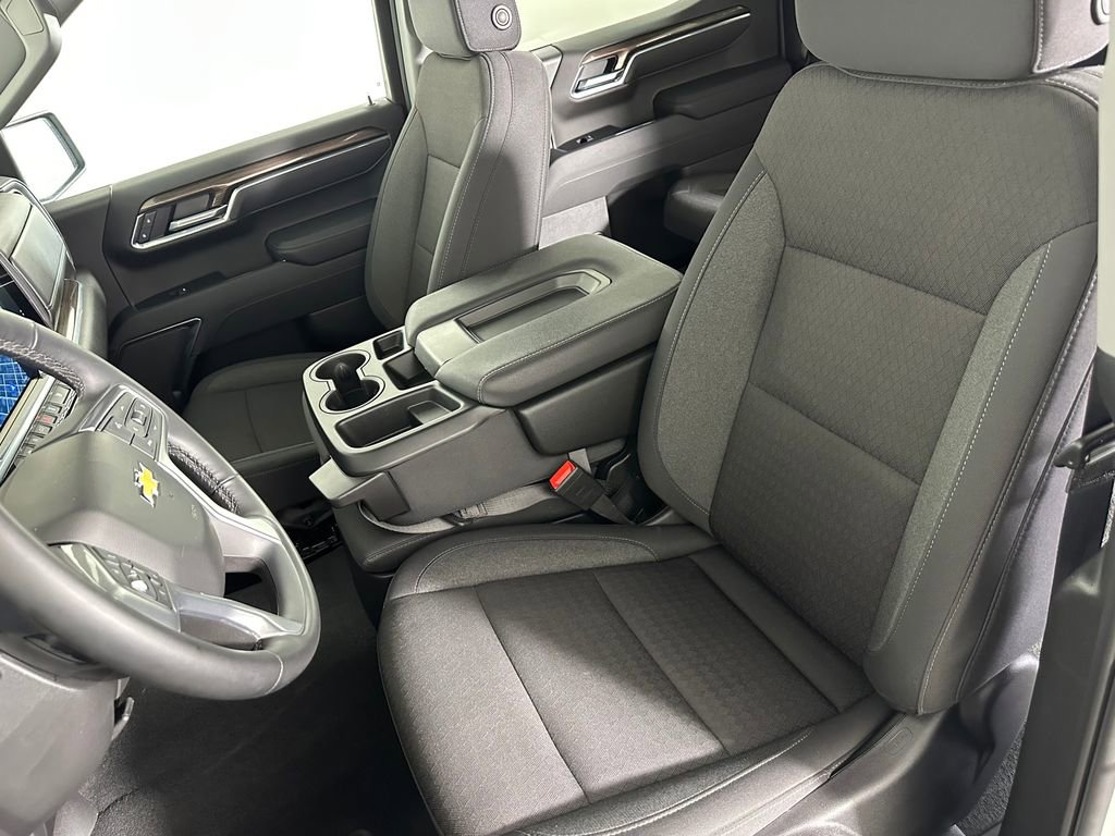 Used 2025 Chevrolet Silverado 1500 LT AWD/4WD image 22
