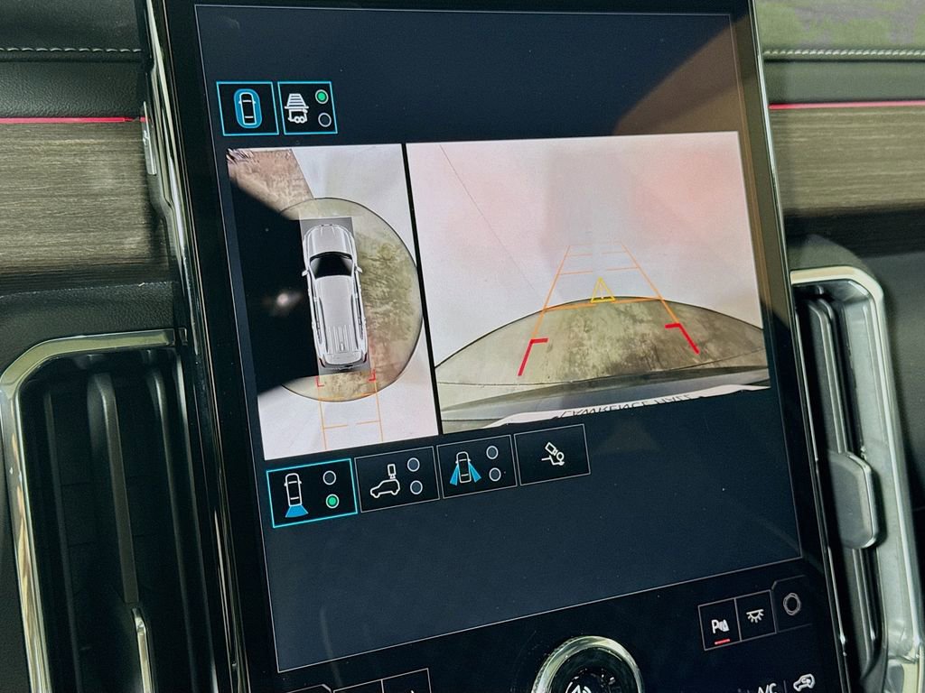 Certified 2025 GMC Acadia Denali w/ Super Cruise Package image 12