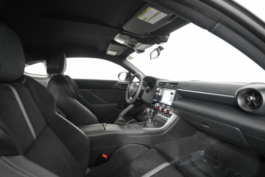 Used 2025 Toyota GR86 Premium RWD image 17