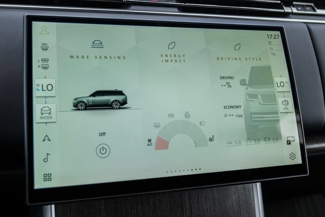 New 2026 Land Rover Range Rover SE AWD/4WD image 38