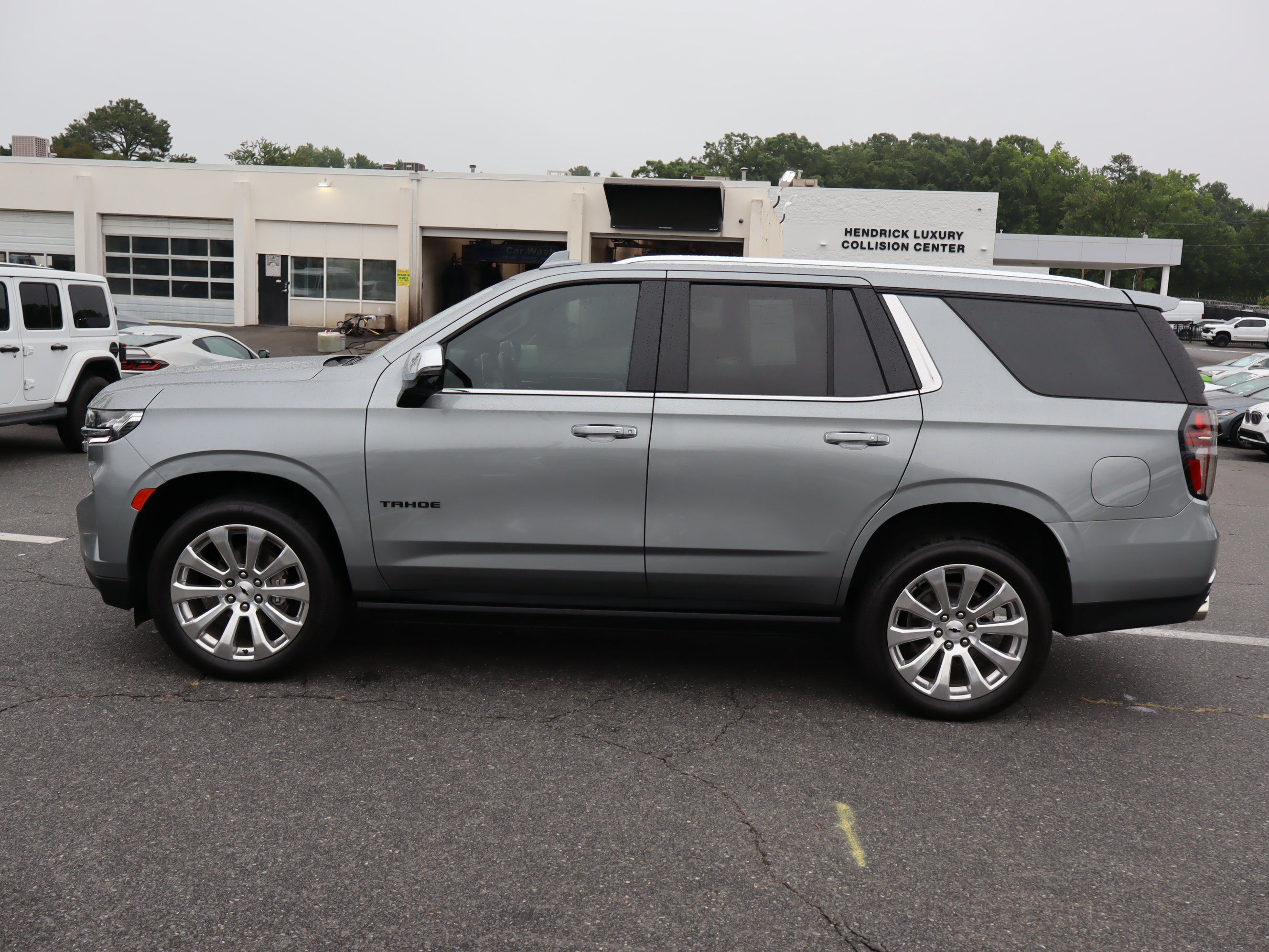 Used 2023 Chevrolet Tahoe Premier w/ Premium Package 2 AWD/4WD image 7