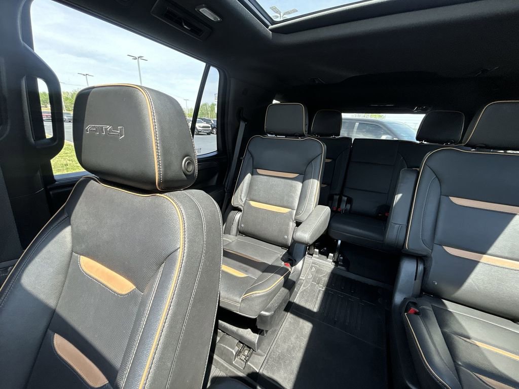 Used 2023 GMC Yukon AT4 w/ Technology Package image 14