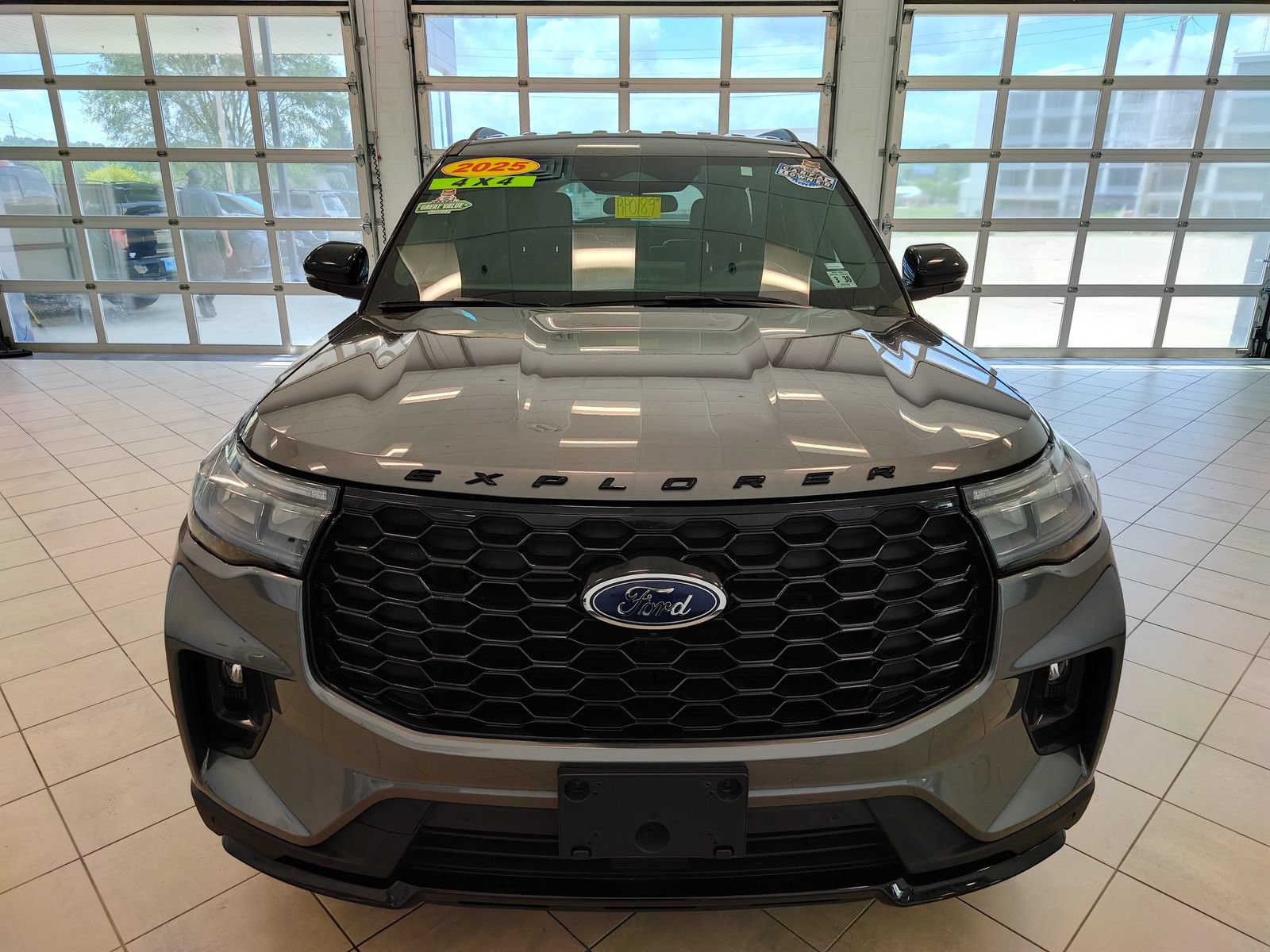 Used 2025 Ford Explorer ST-Line AWD/4WD image 8