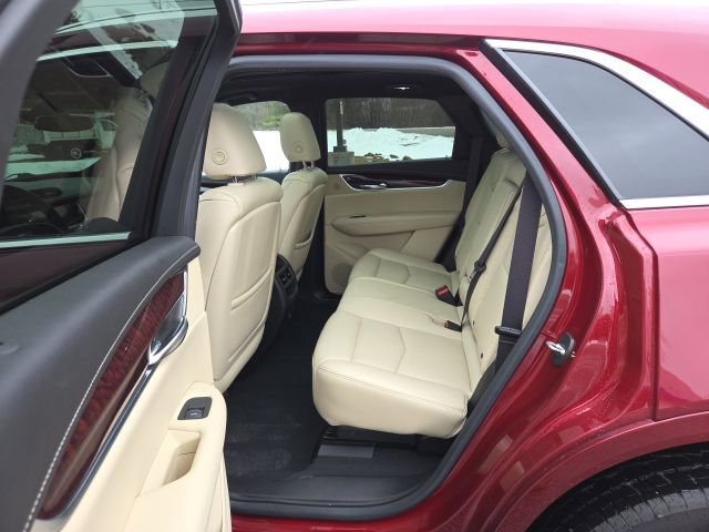 Used 2017 Cadillac XT5 Luxury image 21