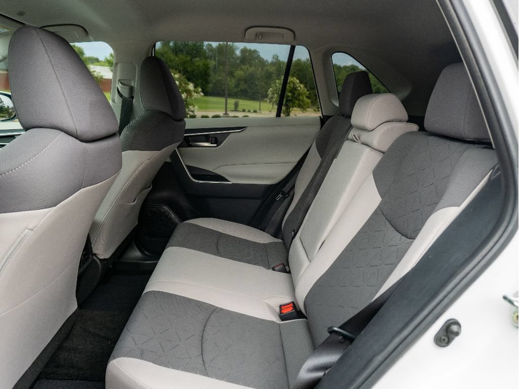 Used 2024 Toyota RAV4 XLE AWD/4WD image 13