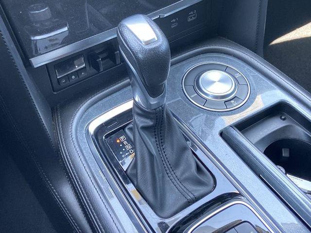 Used 2022 Nissan Armada SV RWD image 12
