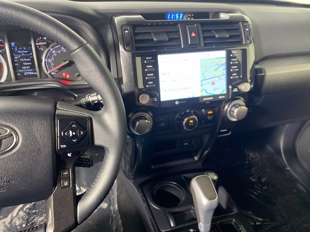 Used 2022 Toyota 4Runner TRD Off-Road Premium AWD/4WD image 17