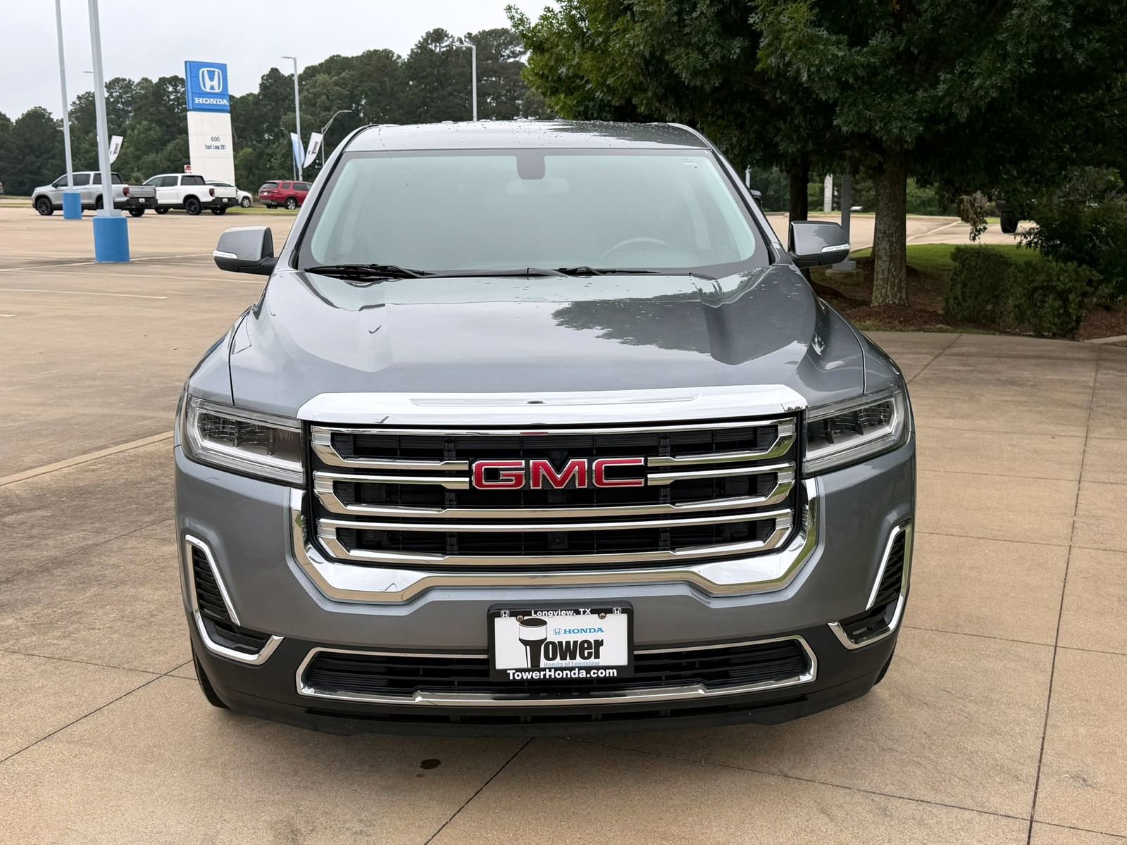 Used 2020 GMC Acadia SLE FWD image 2