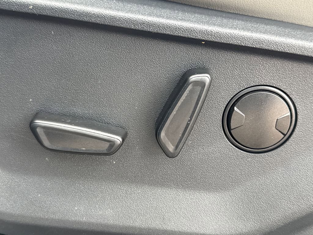 Used 2025 Ford Expedition Max Active RWD image 26