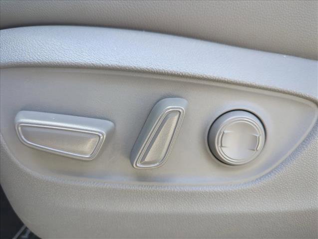 Used 2023 Toyota Highlander XLE image 27