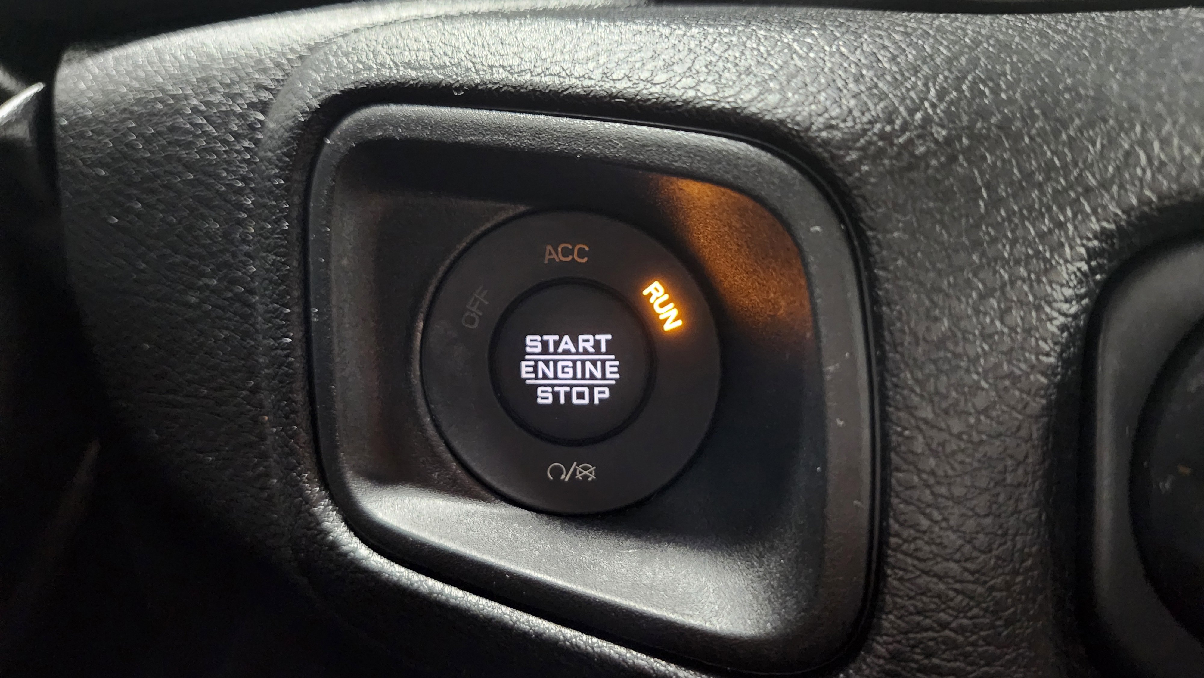 Used 2024 Jeep Wrangler Sport S w/ Convenience Group image 8