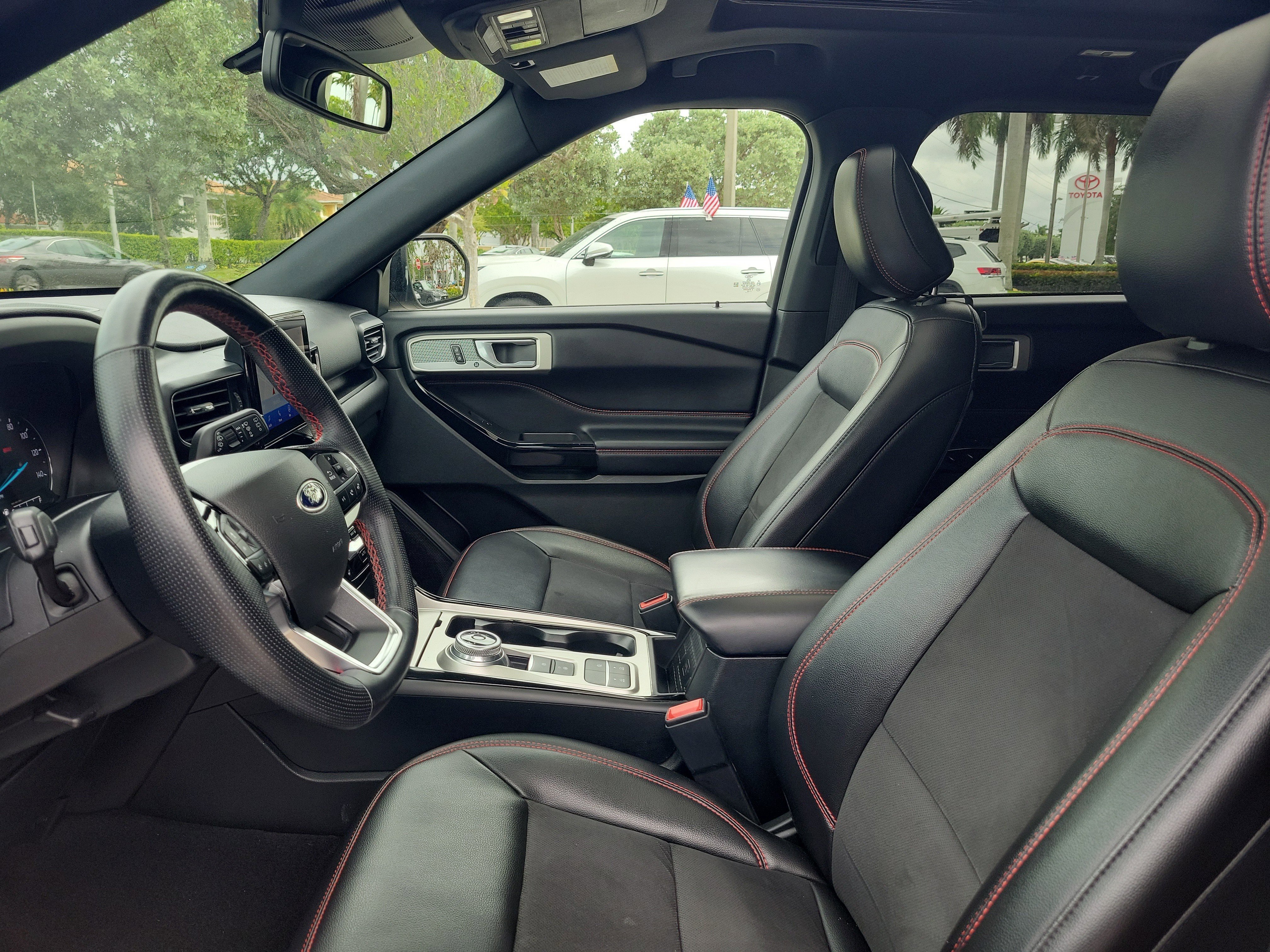Used 2022 Ford Explorer ST-Line RWD image 26
