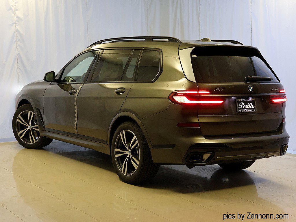 Used 2027 BMW X7 xDrive40i w/ M Sport Package AWD/4WD image 2