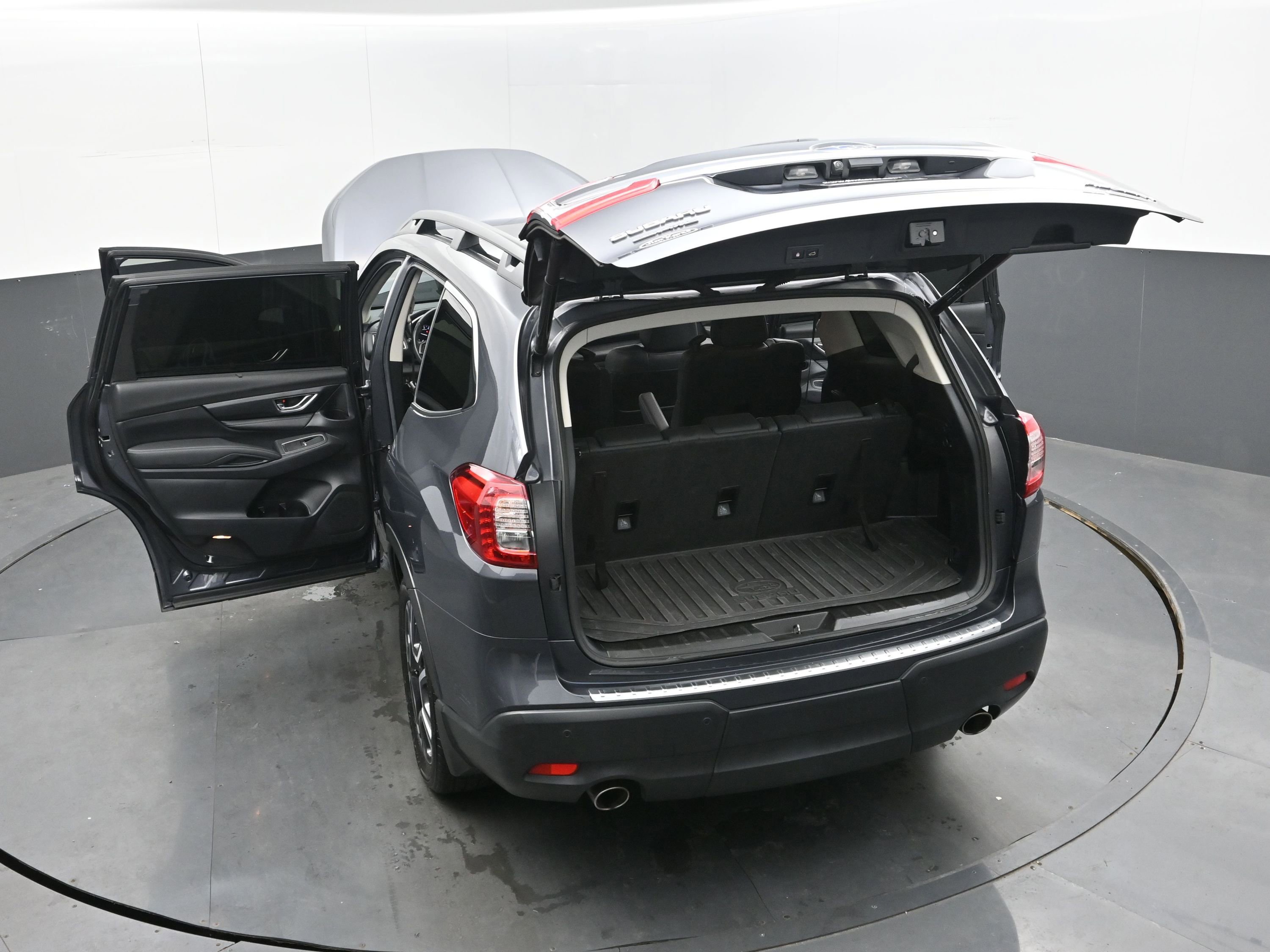 Used 2024 Subaru Ascent Limited image 44