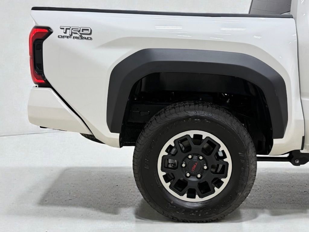Used 2025 Toyota Tacoma TRD Off-Road image 6