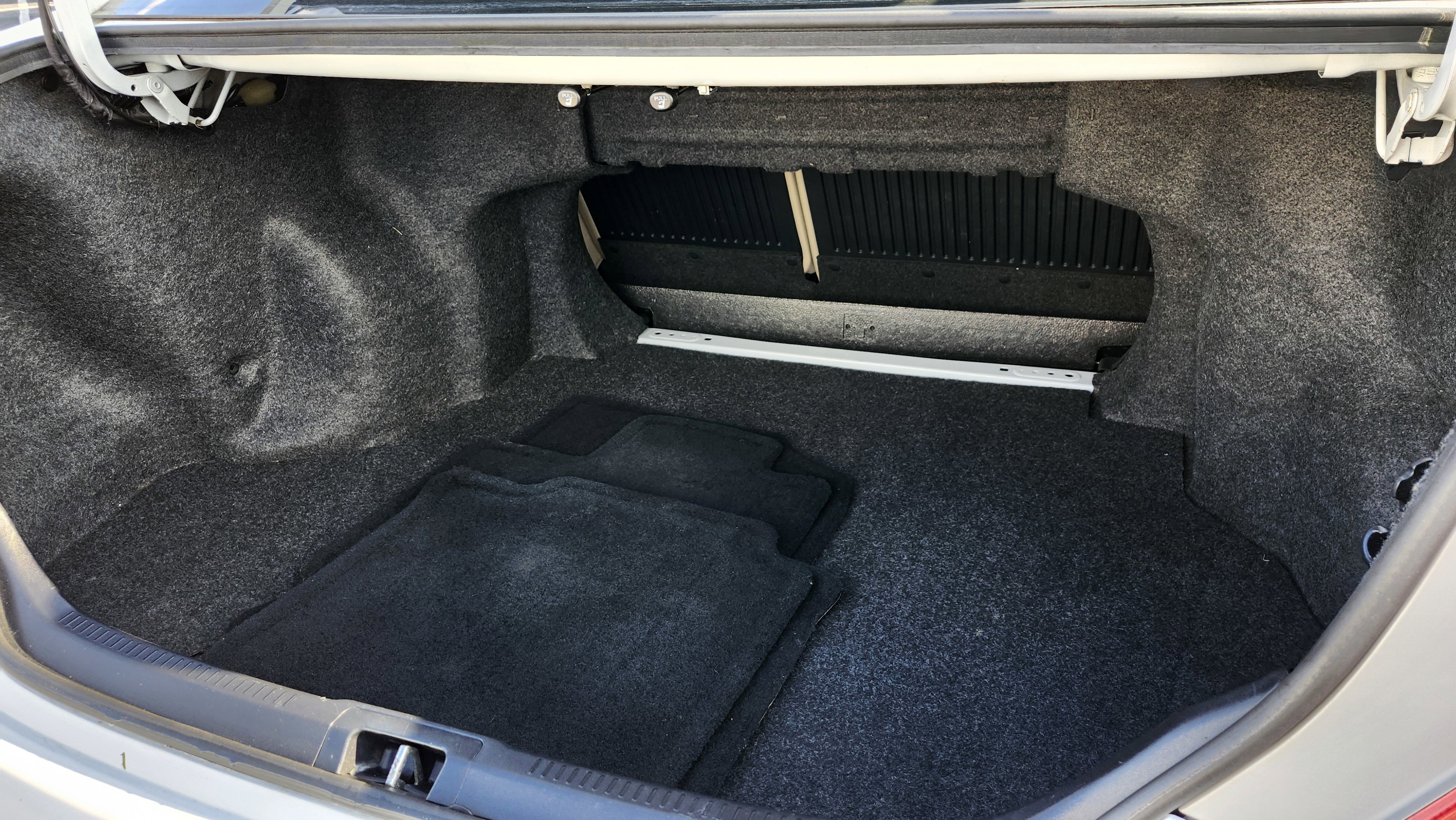 Used 2012 Toyota Camry LE image 16