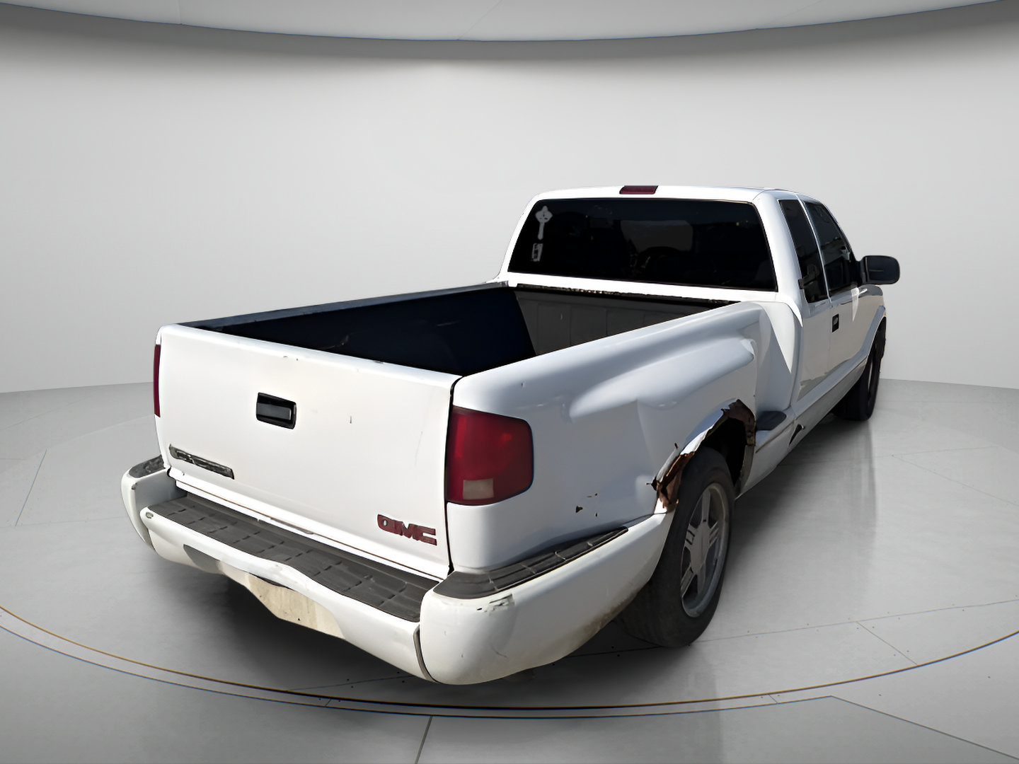 Used 2000 GMC Sonoma SLS w/ SLS "Hot Looks" Pkg RWD image 4