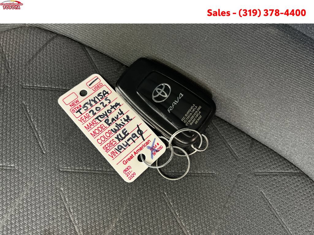 Certified 2025 Toyota RAV4 XLE AWD/4WD image 22