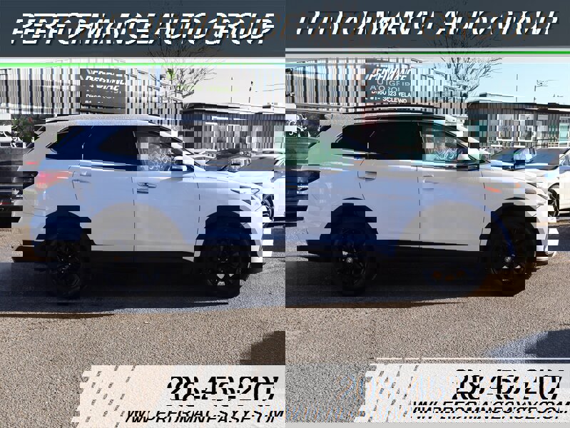 Used 2017 Hyundai Santa Fe Limited image 2