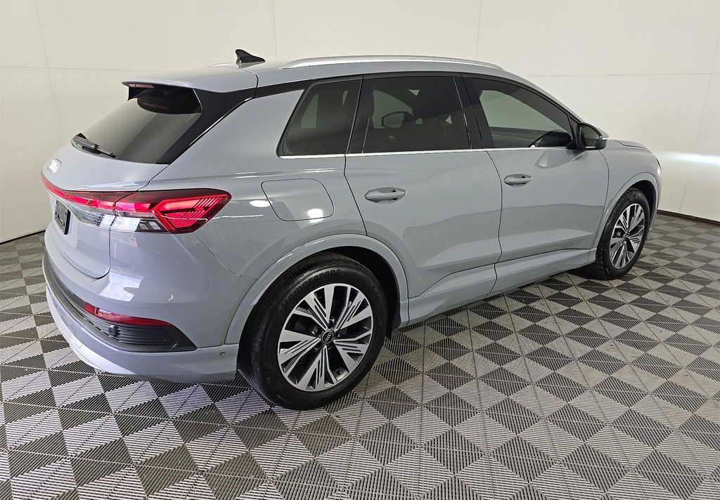 Used 2023 Audi Q4 e-tron Premium Plus w/ Premium Plus RWD image 4