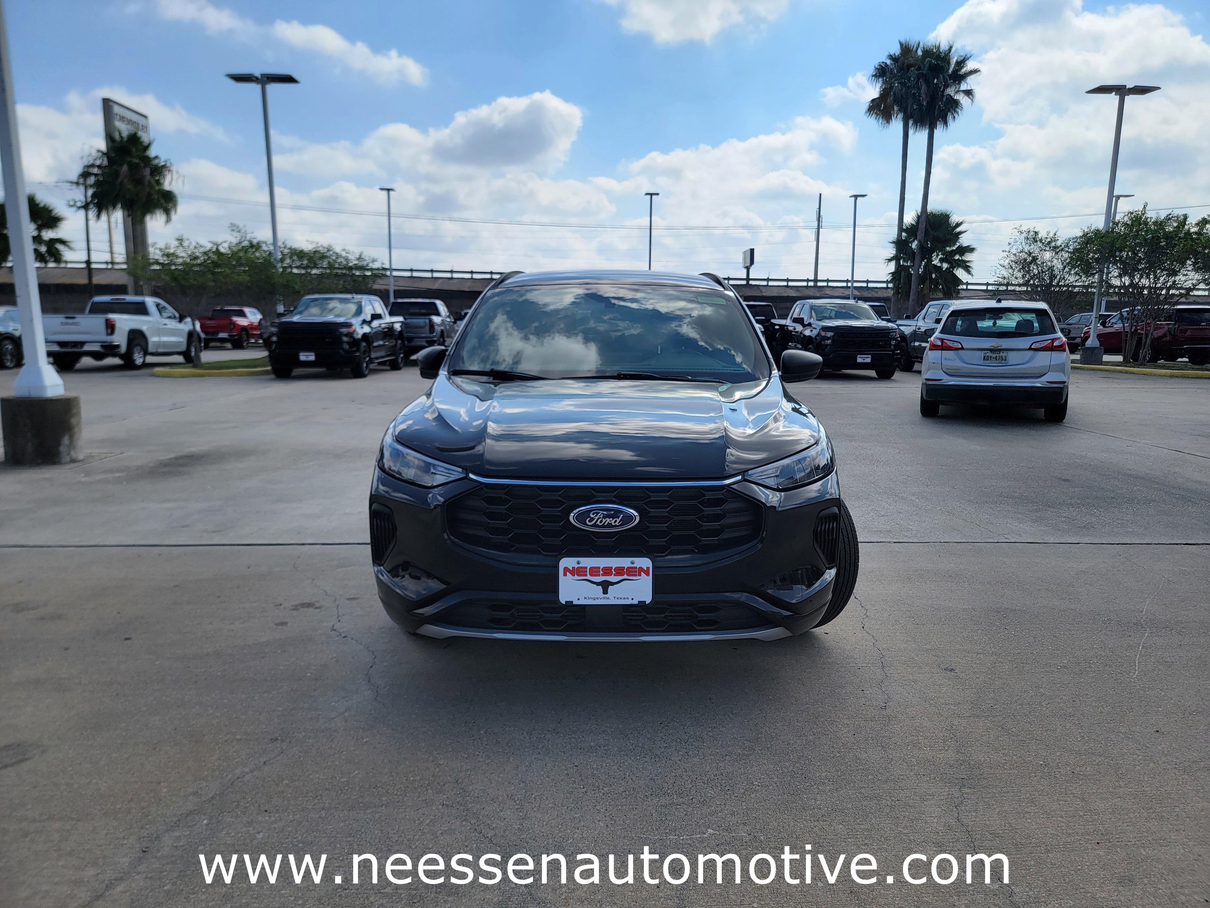 Used 2023 Ford Escape ST-Line w/ Tech Pack #1 image 2
