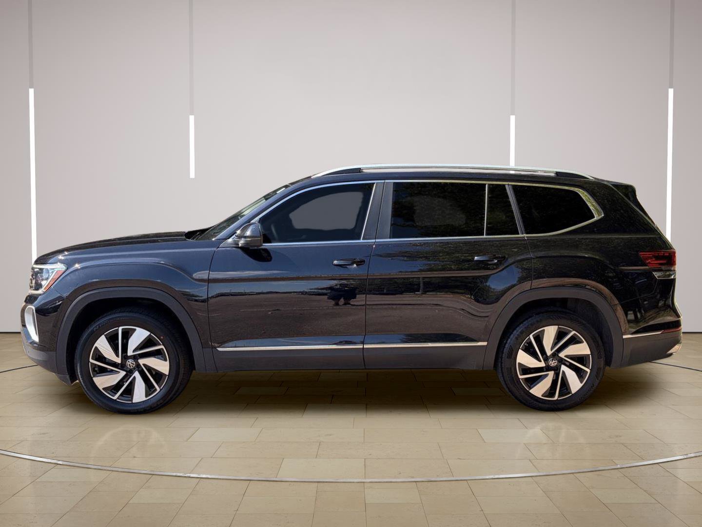Used 2024 Volkswagen Atlas SEL AWD/4WD image 37