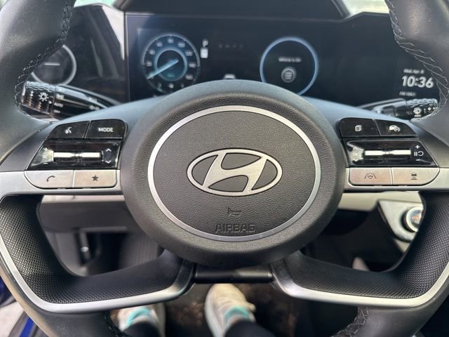 Used 2024 Hyundai Elantra Limited image 17