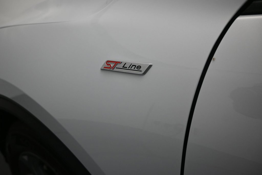 Used 2025 Ford Escape ST-Line FWD image 10