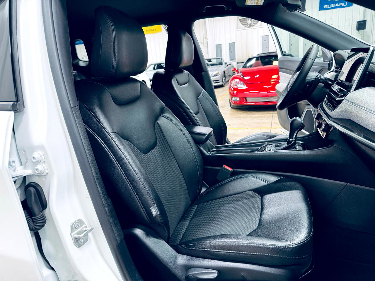 Used 2024 Jeep Compass Latitude image 37