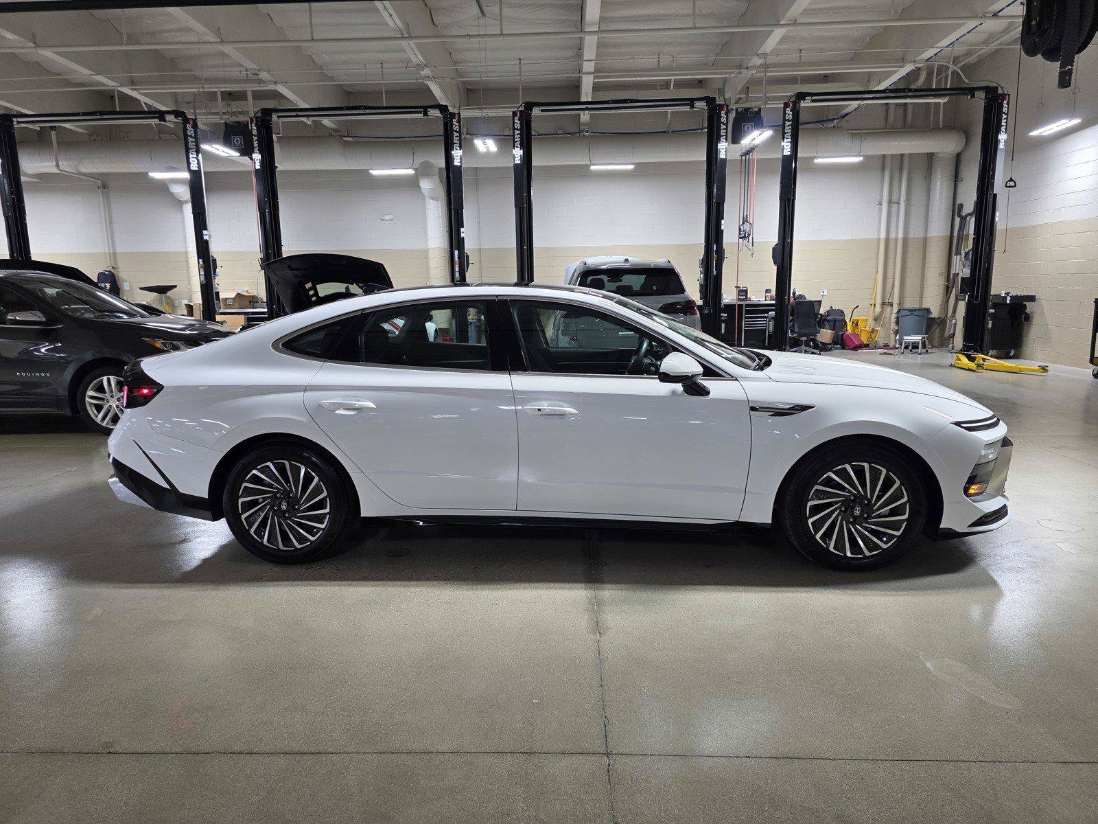 Used 2026 Hyundai Sonata SEL FWD image 8